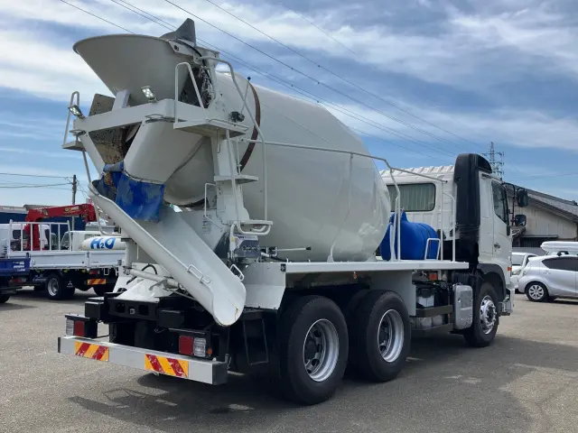 日野 プロフィア 2DG-FS1AGE(6x4)の写真3