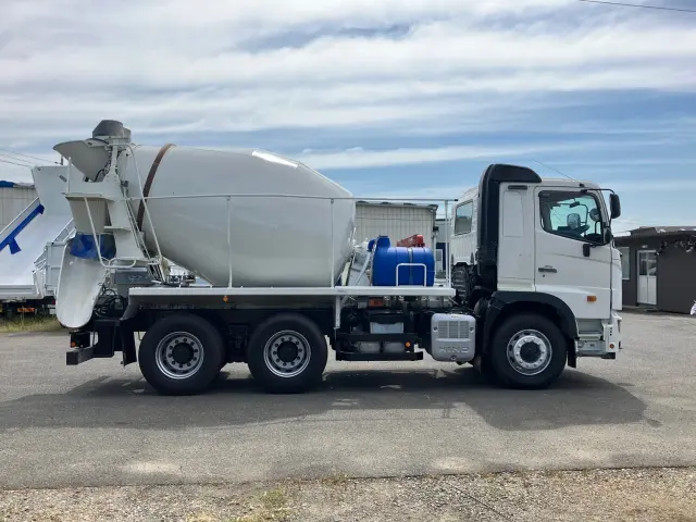 日野 プロフィア 2DG-FS1AGE(6x4)の写真6