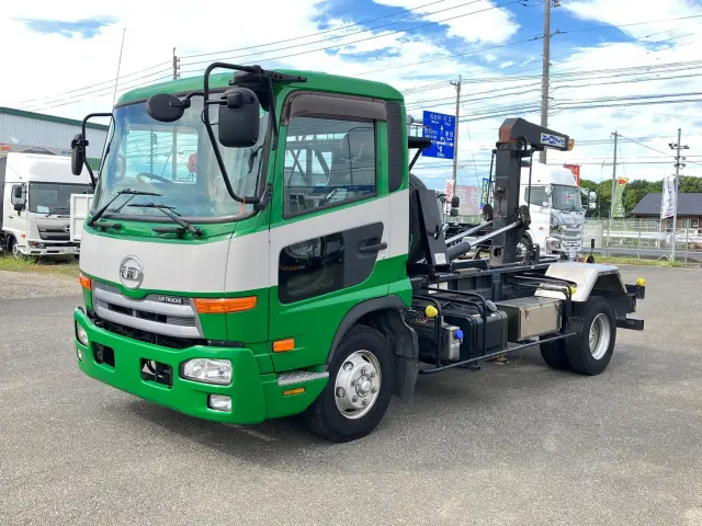 ＵＤ コンドル TKG-MK38L(2WD)の写真1