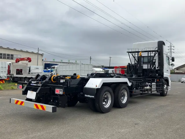 日野 プロフィア 2DG-FS1AHE(6x4)の写真3