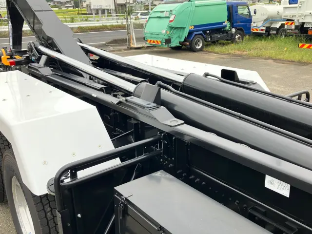 日野 プロフィア 2DG-FS1AHE(6x4)の写真9