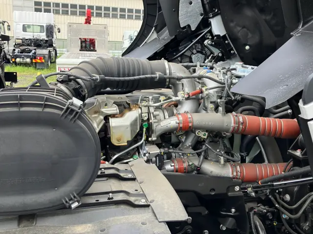 日野 プロフィア 2DG-FS1AHE(6x4)の写真14