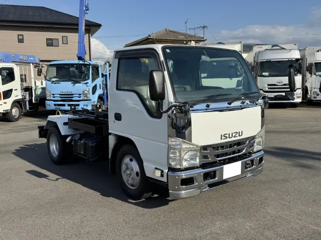 いすゞ エルフ TKG-NKR85AN(2WD)の写真2