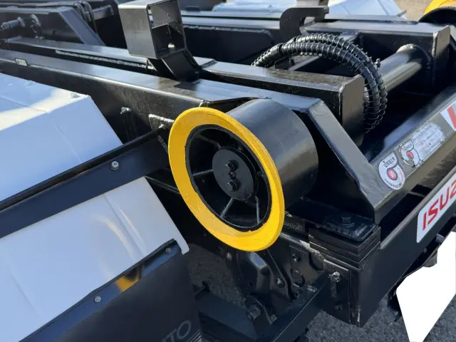 いすゞ エルフ TKG-NKR85AN(2WD)の写真10