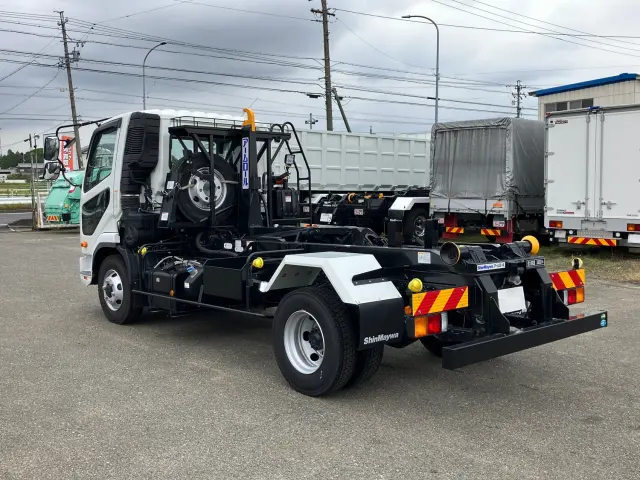 三菱 ファイター 2KG-FK72F(2WD)の写真4