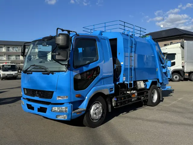 三菱 ファイター SKG-FK62FY(2WD)の写真1