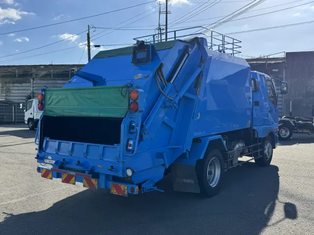 三菱 ファイター SKG-FK62FY(2WD)の写真3