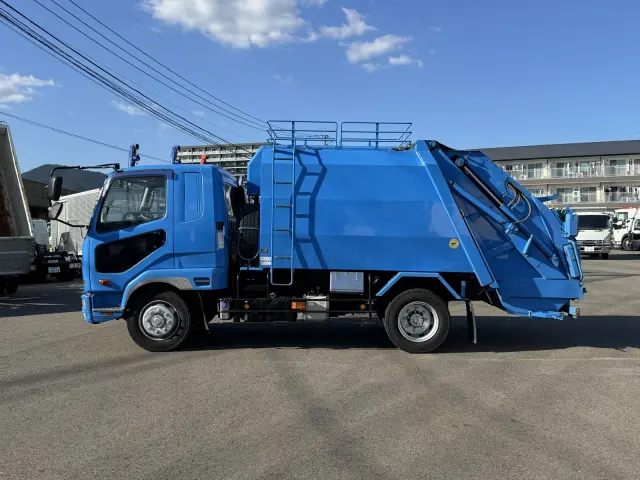 三菱 ファイター SKG-FK62FY(2WD)の写真5