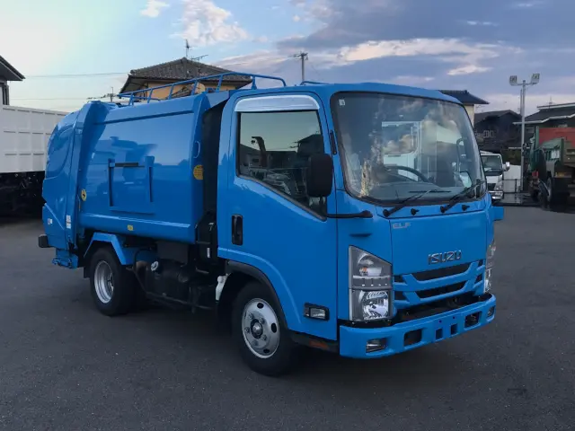 いすゞ エルフ TPG-NMR85AN(2WD)の写真2