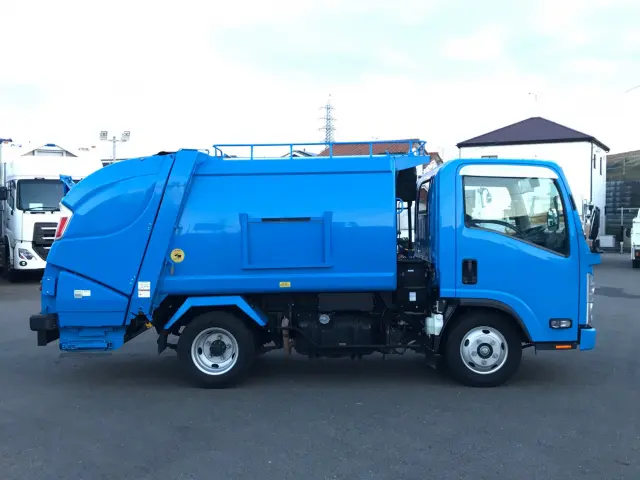 いすゞ エルフ TPG-NMR85AN(2WD)の写真6