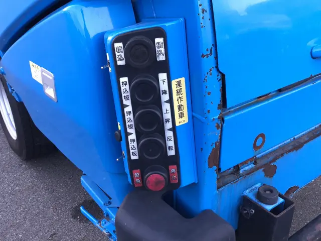 いすゞ エルフ TPG-NMR85AN(2WD)の写真21