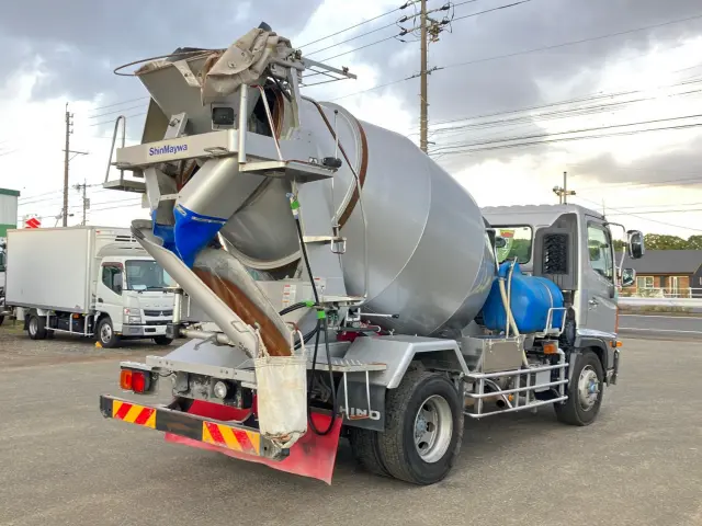 日野 レンジャー LKG-FJ7JDAA(2WD)の写真3