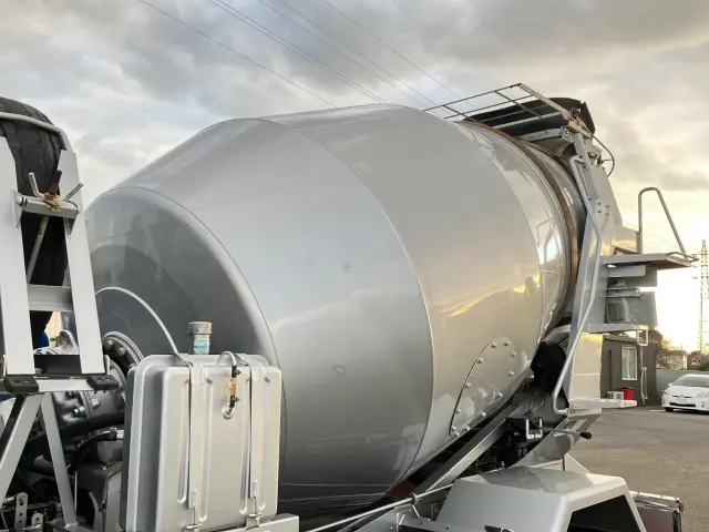 日野 レンジャー LKG-FJ7JDAA(2WD)の写真9