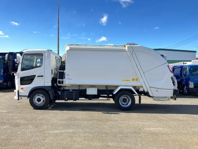 日野 レンジャー 2KG-FC2ABA(2WD)の写真5