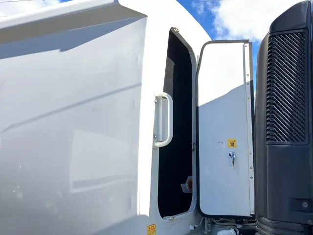 日野 レンジャー 2KG-FC2ABA(2WD)の写真11