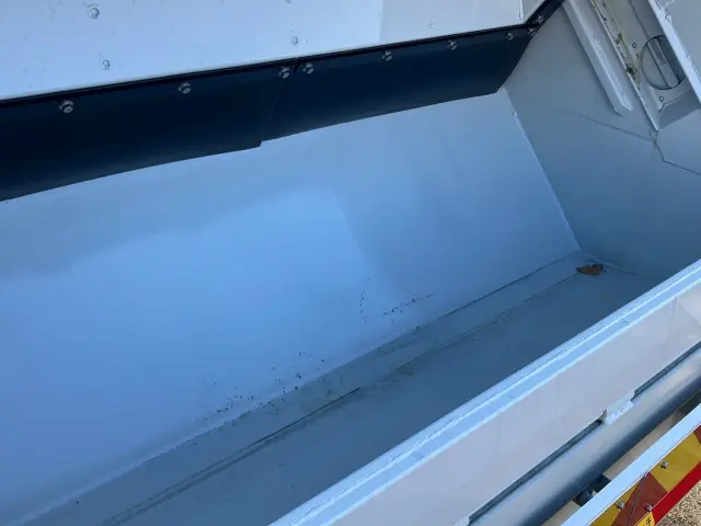 三菱 キャンター 2PG-FEB90(2WD)の写真9