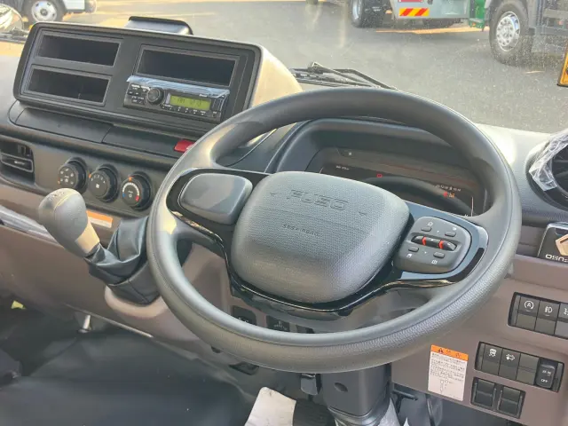 三菱 キャンター 2PG-FEB90(2WD)の写真18