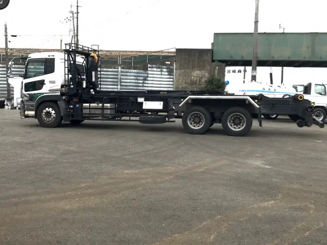 ＵＤ クオン 2PG-CD5CL(6x2)の写真5