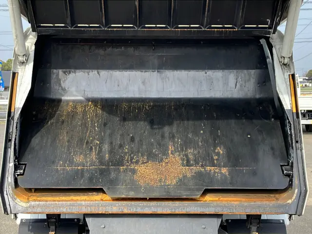 三菱 キャンター 2PG-FEB90(2WD)の写真9