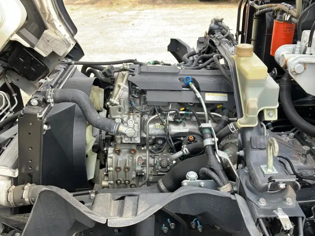 三菱 キャンター 2PG-FEB90(2WD)の写真15