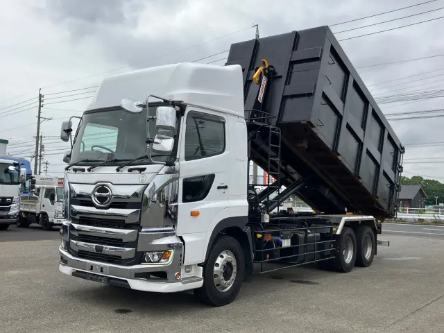 日野 プロフィア 2DG-FS1AJE(6x4)の写真1