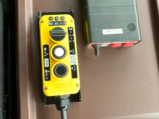 日野 プロフィア 2DG-FS1AJE(6x4)の写真22