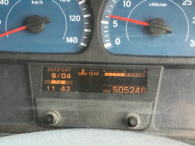 UD コンドル TKG-MK38L(2WD)の写真18