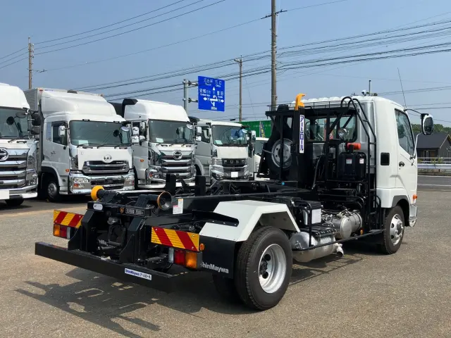 三菱 ファイター 2KG-FK72F(2WD)の写真3