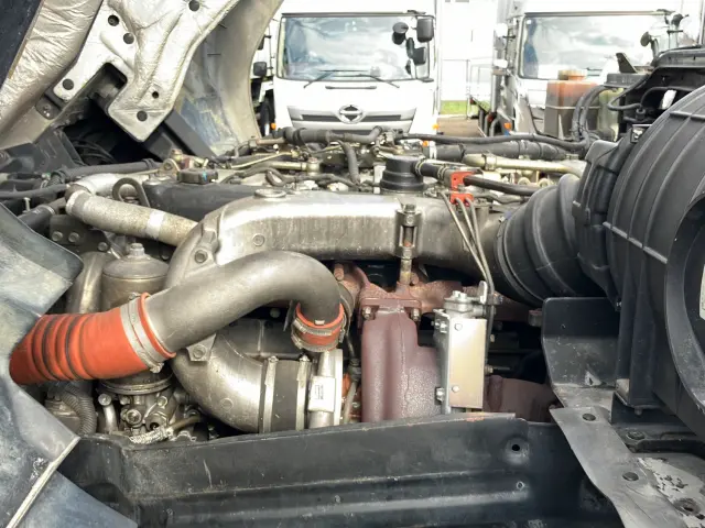 いすゞ ギガ KL-CYL23Q4(6x2)の写真16