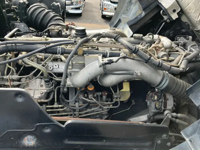 いすゞ ギガ KL-CYL23Q4(6x2)の写真17
