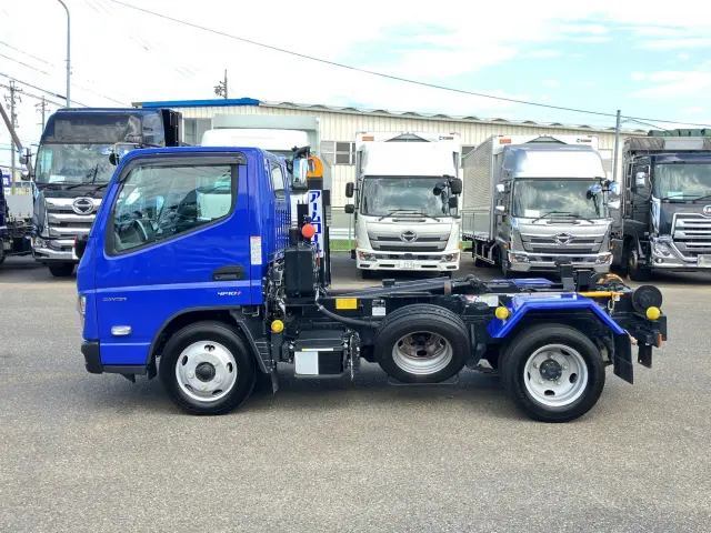 三菱 キャンター 2RG-FBAV0(2WD)の写真5