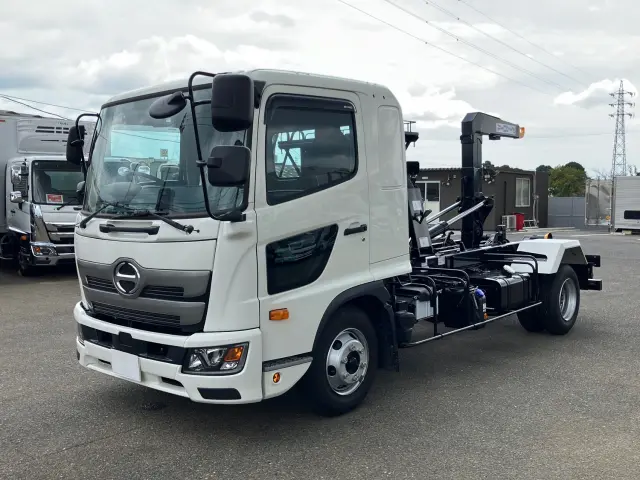 日野 レンジャー 2KG-FD2ABA(2WD)の写真1