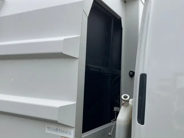 いすゞ フォワード PB-FRR35G3S(2WD)の写真11