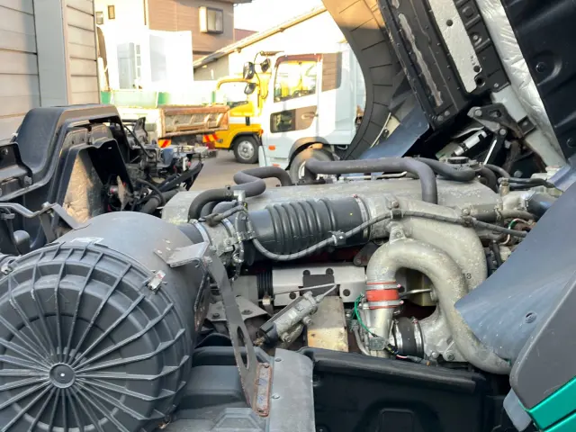 日野 プロフィア QPG-FS1EWEA(6x4)の写真18