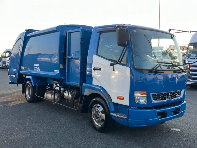 三菱 ファイター 2KG-FK71F(2WD)の写真2