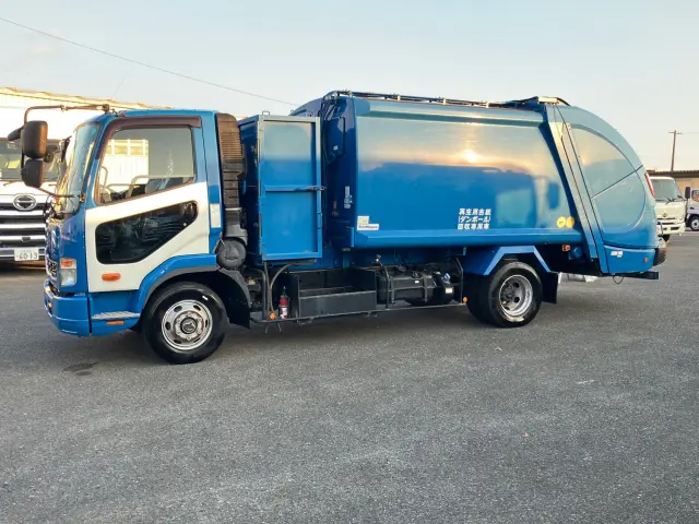 三菱 ファイター 2KG-FK71F(2WD)の写真5