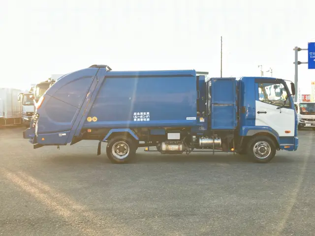 三菱 ファイター 2KG-FK71F(2WD)の写真6