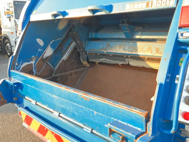 三菱 ファイター 2KG-FK71F(2WD)の写真10