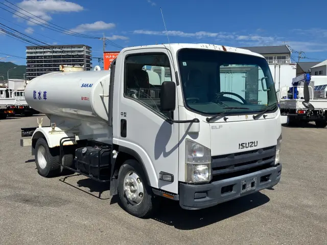 いすゞ エルフ SKG-NPR85YN(2WD)の写真2