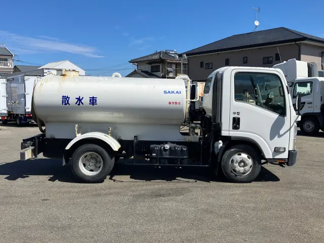 いすゞ エルフ SKG-NPR85YN(2WD)の写真6