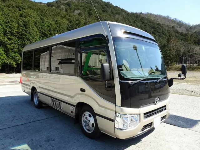 トヨタ コースター SKG-XZB60(2WD)の写真5