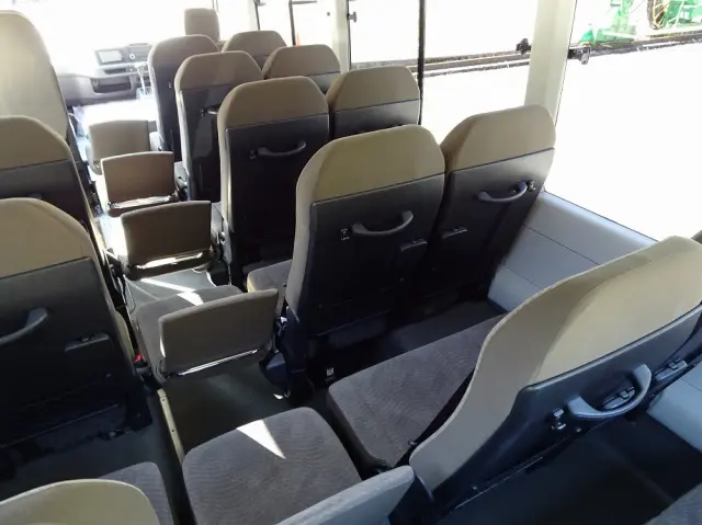 トヨタ コースター SKG-XZB60(2WD)の写真15