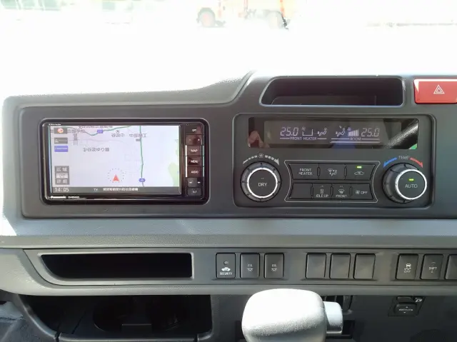 トヨタ コースター SKG-XZB60(2WD)の写真24