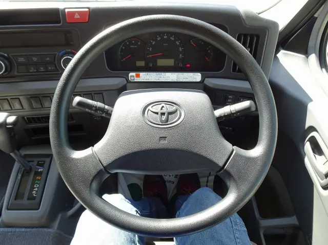 トヨタ コースター SKG-XZB60(2WD)の写真27