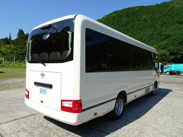 トヨタ コースター 2WG-GDB110(2WD)の写真2