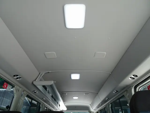 トヨタ コースター 2WG-GDB110(2WD)の写真15