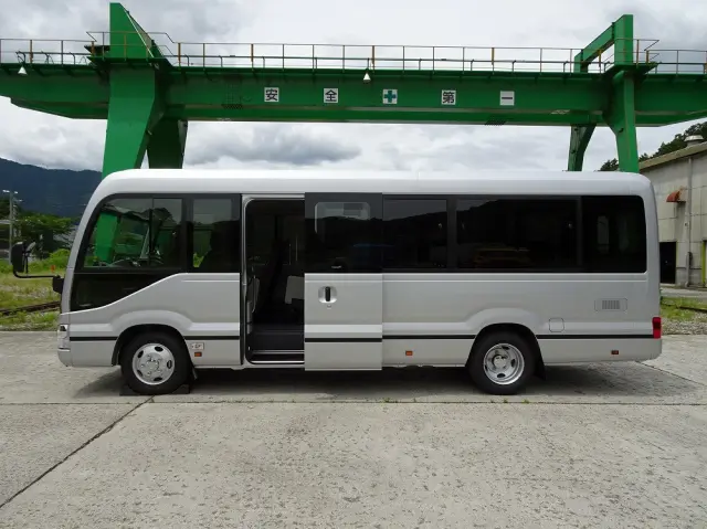 トヨタ コースター 2WG-GDB110(2WD)の写真7