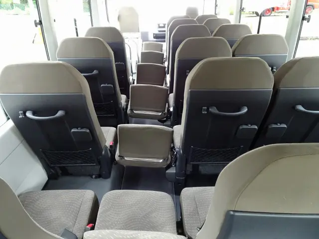 トヨタ コースター 2WG-GDB110(2WD)の写真13