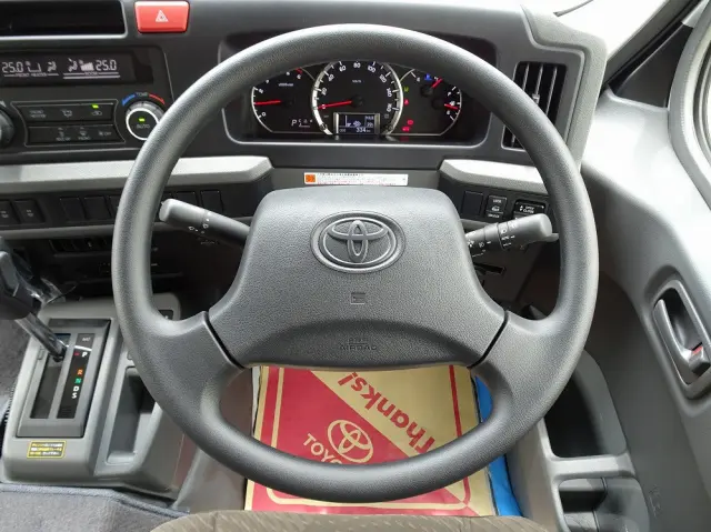 トヨタ コースター 2WG-GDB110(2WD)の写真36