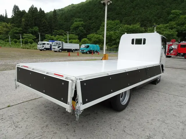 マツダ タイタン 2TG-LKR88C(2WD)の写真2